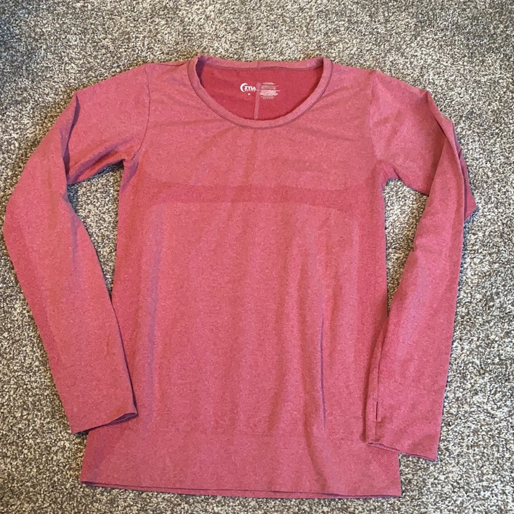 ZYIA Red Heather Performance Long Sleeve T